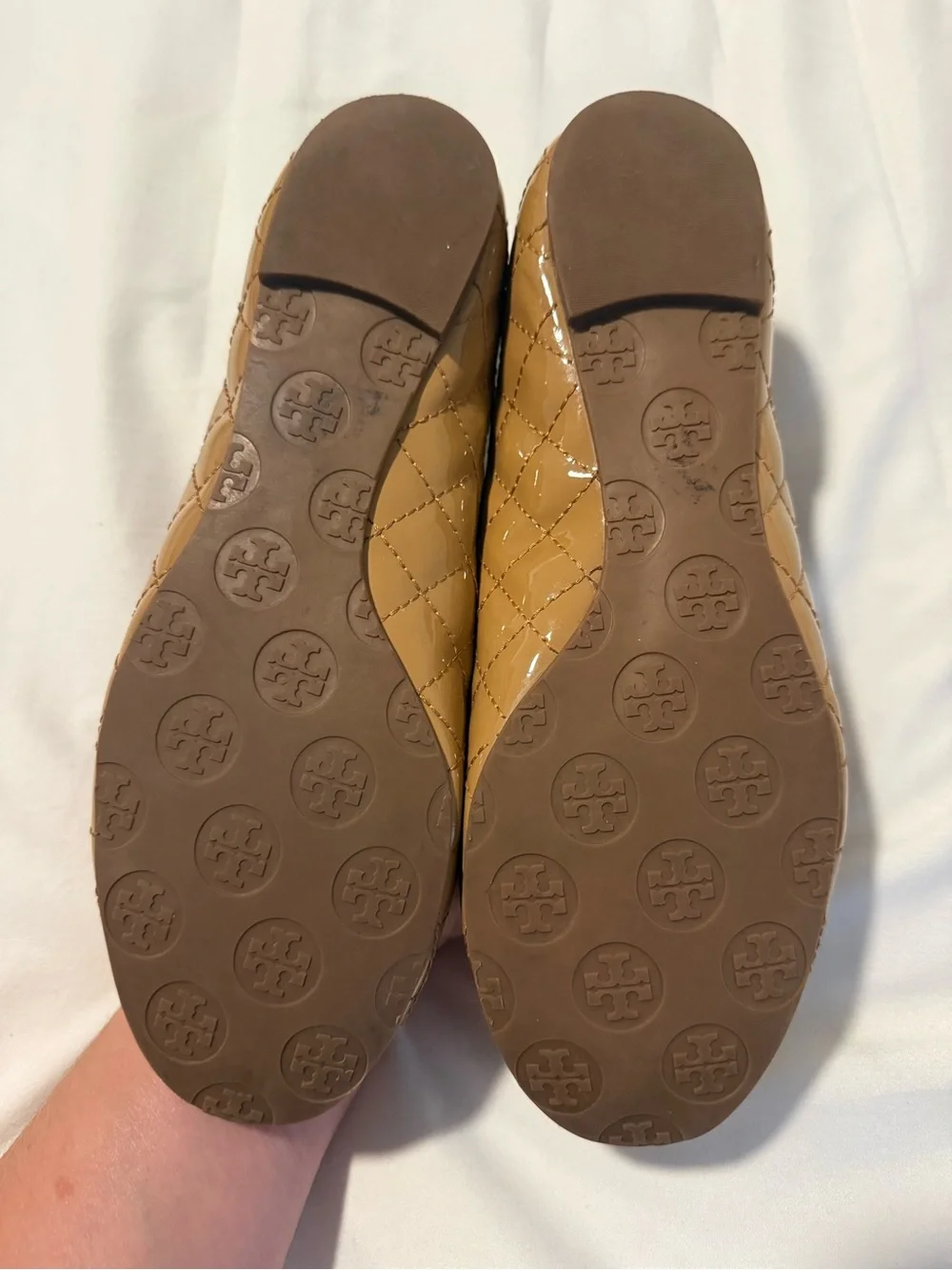 Tory Burch Quilted Patent Leather Ballet Flats Shoes Tan size 8